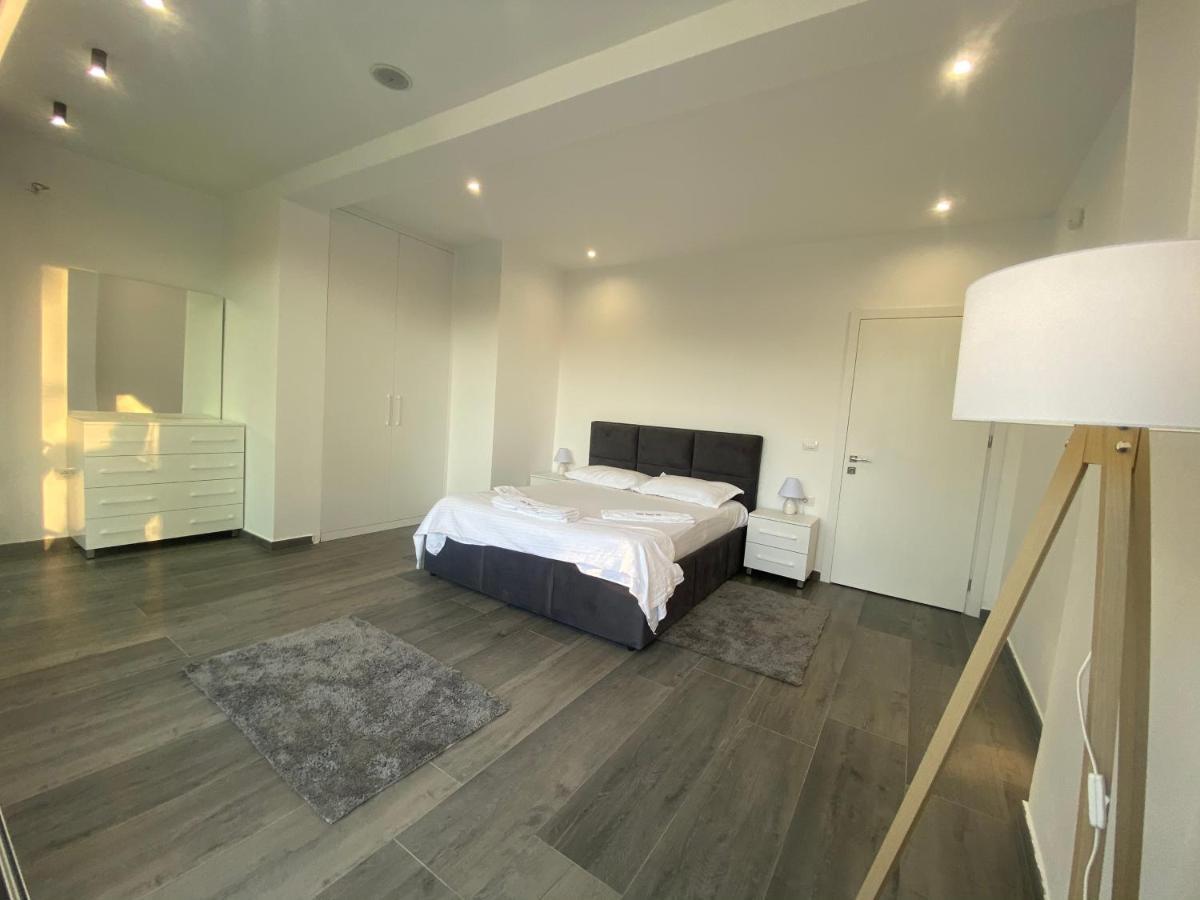 Villa White 1 - Luxury Velipoje