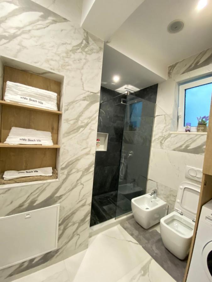 White 1 - Luxury * Velipoje
