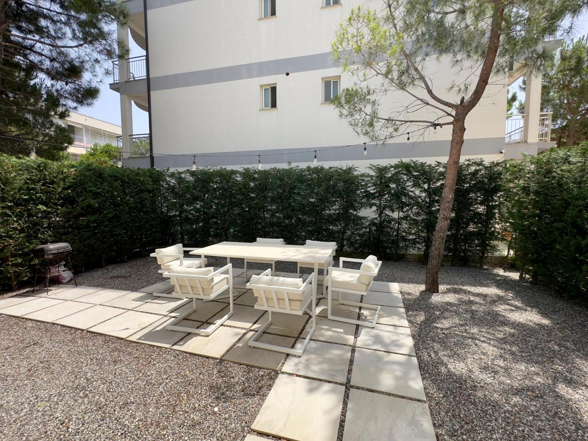 White 1 - Luxury Villaer *